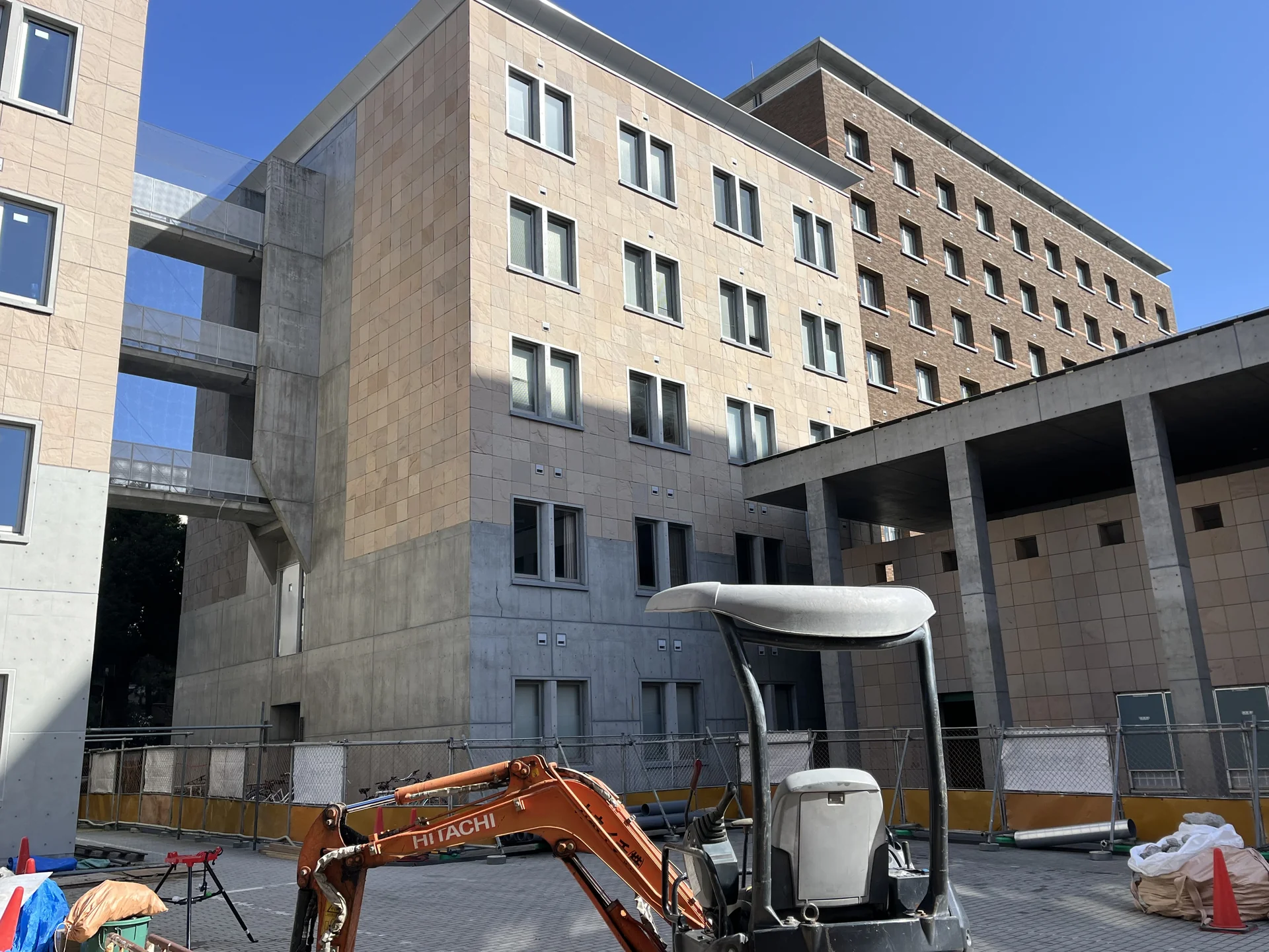 リニューアル_エスケー化研_ファインRC-FR　改修工事_京都大学文学部校舎
